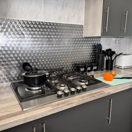 A Stylish & Cosy Home From Home! * Middlesbrough
