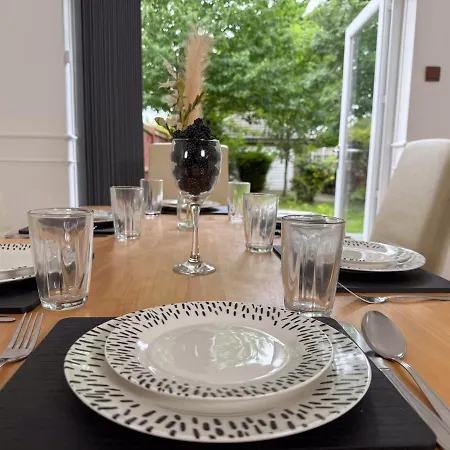A Stylish & Cosy Home From Home! Middlesbrough